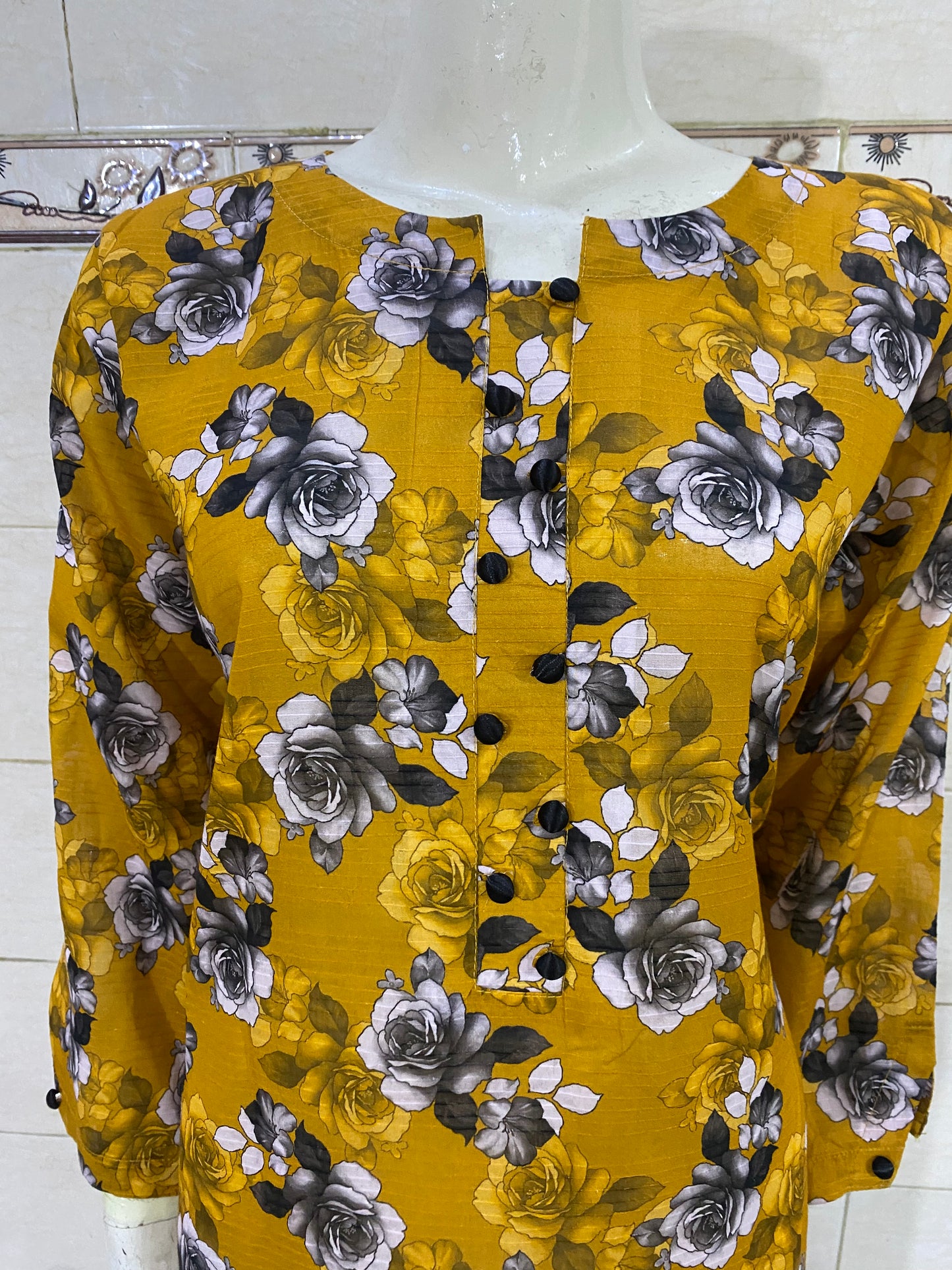 floral stitched 2-piece lawn suit for women – summer ready-to-wear by R&M Textile