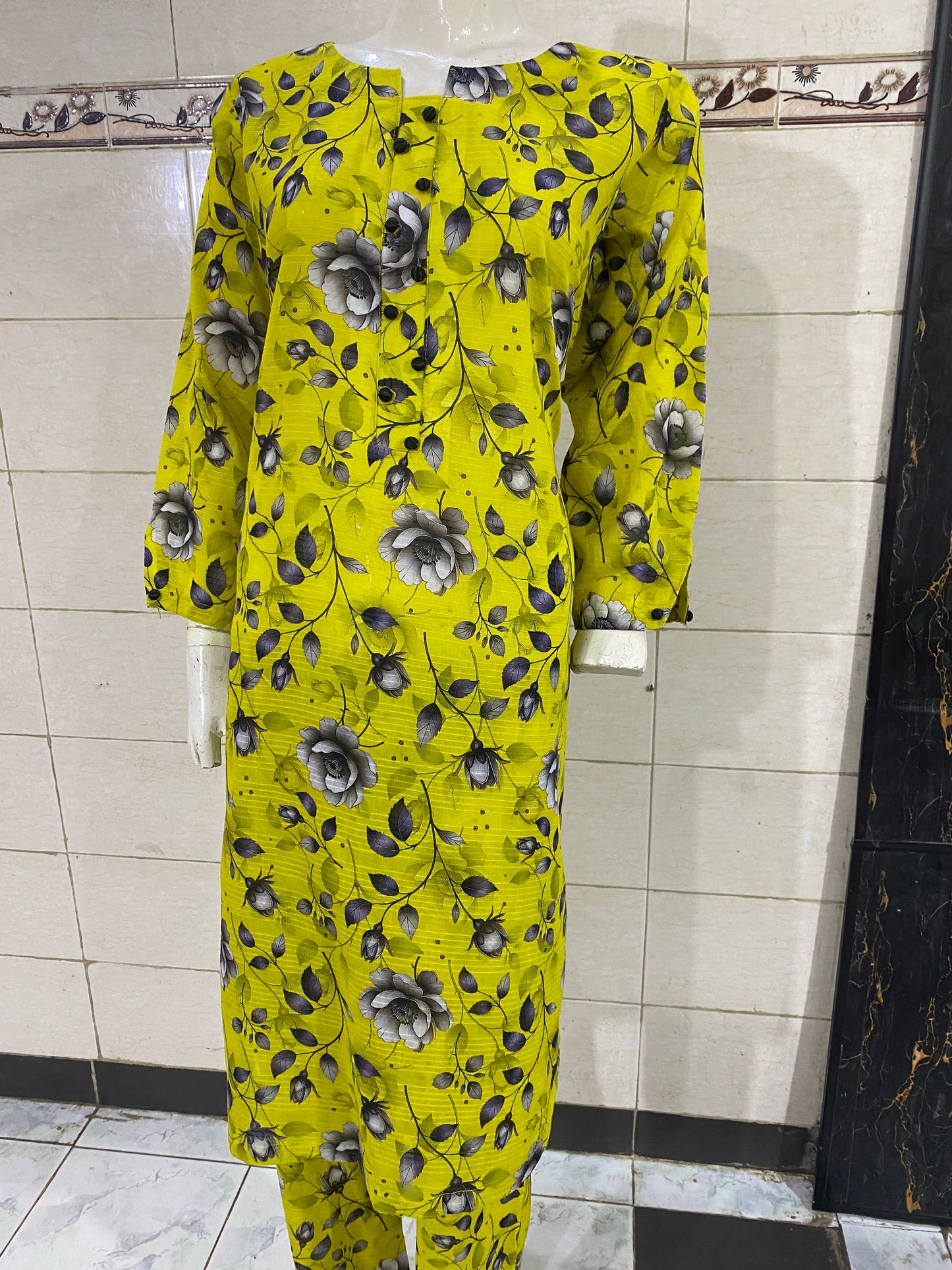 floral stitched 2-piece lawn suit for women – summer ready-to-wear by R&M Textile