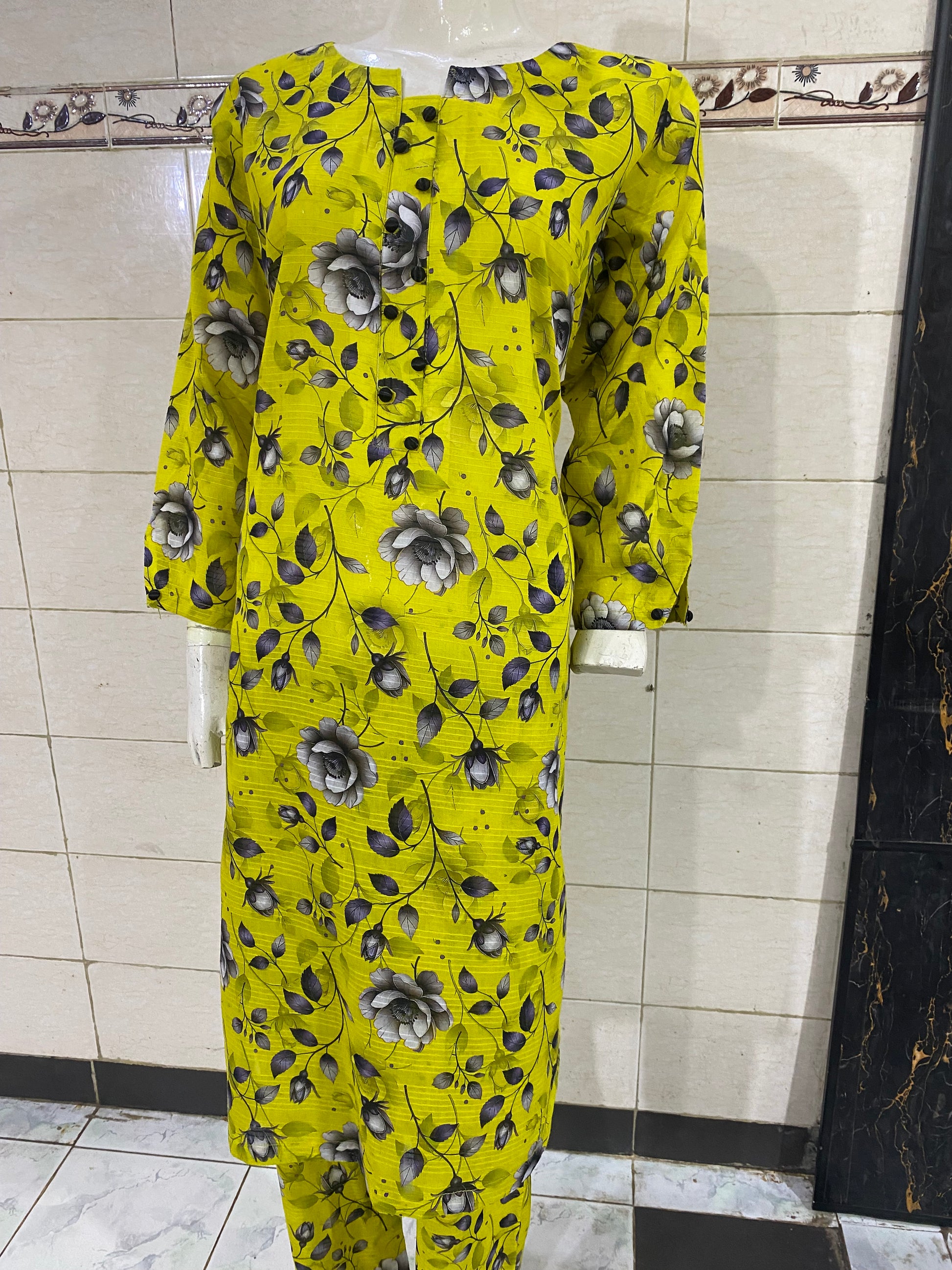 floral stitched 2-piece lawn suit for women – summer ready-to-wear by R&M Textile
