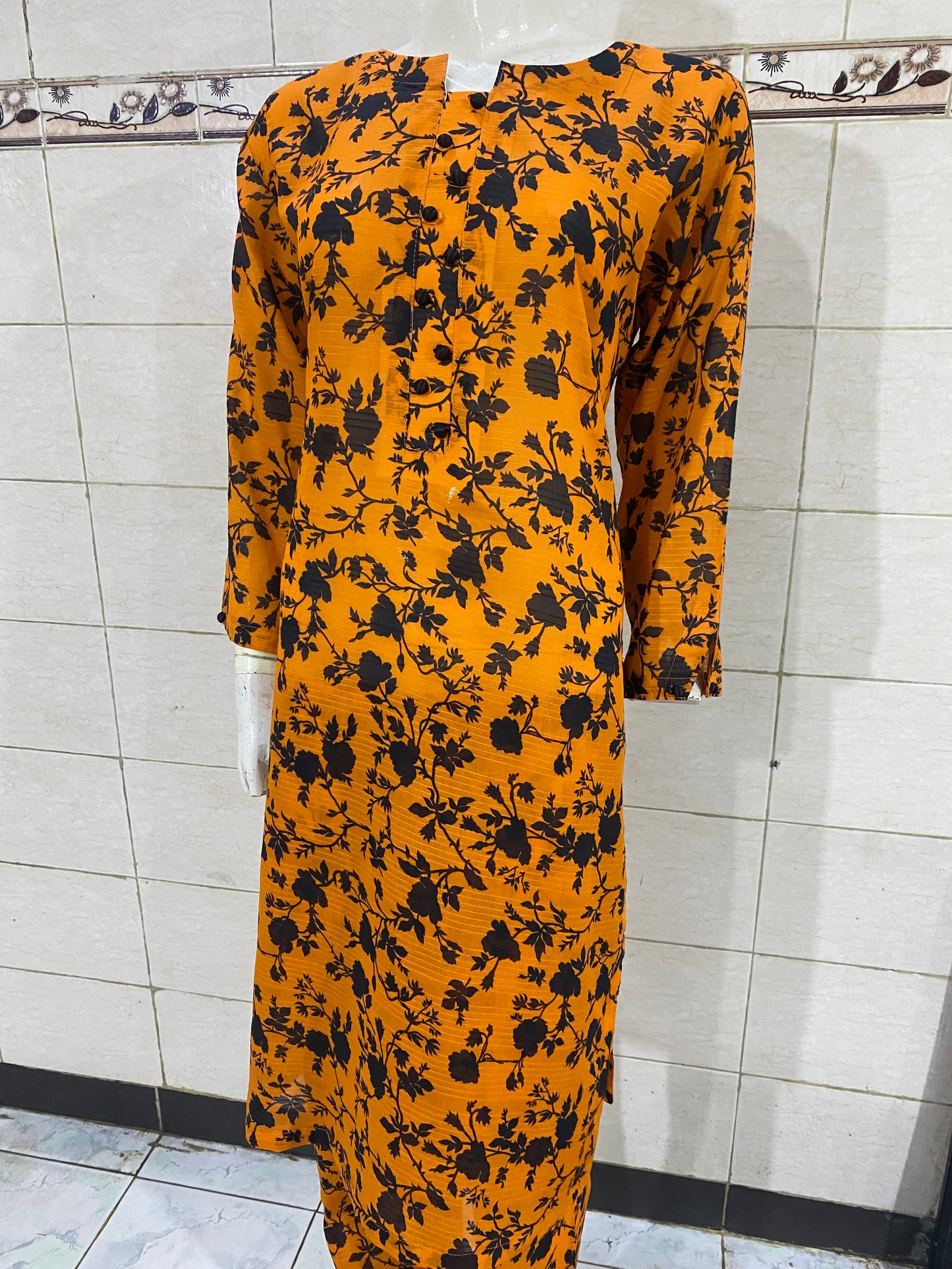 floral stitched 2-piece lawn suit for women – summer ready-to-wear by R&M Textile