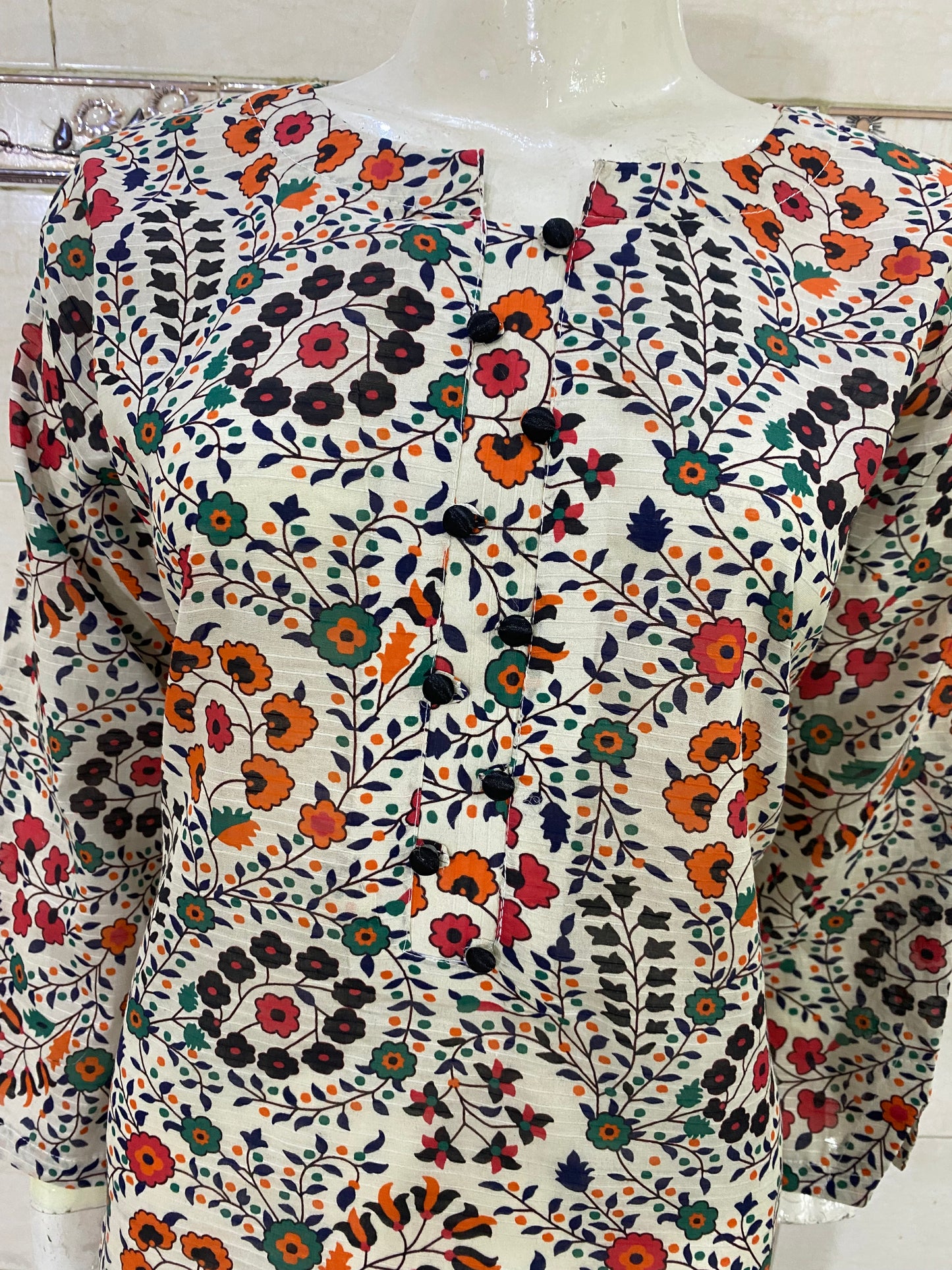 floral stitched 2-piece lawn suit for women – summer ready-to-wear by R&M Textile