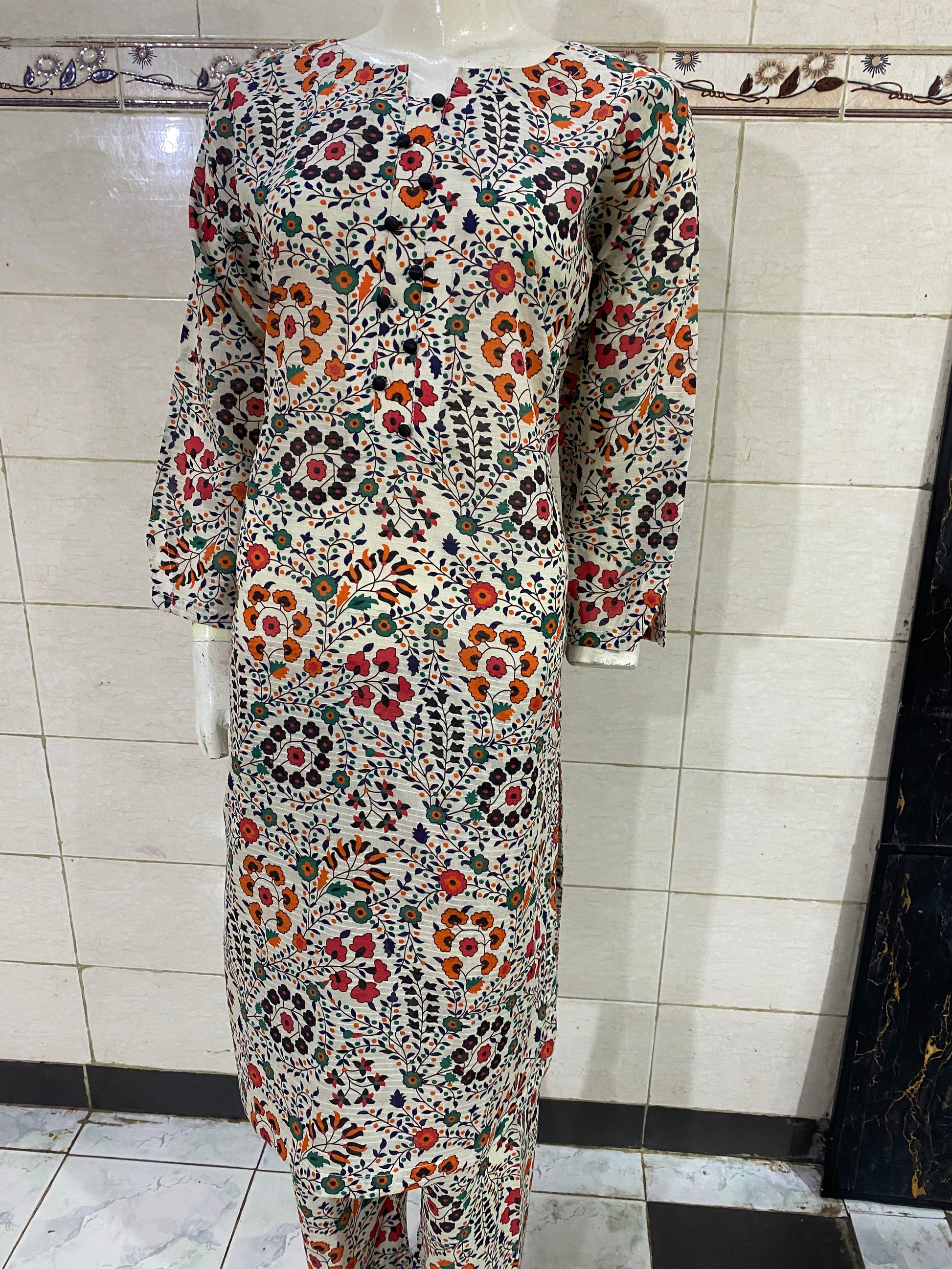 floral stitched 2-piece lawn suit for women – summer ready-to-wear by R&M Textile