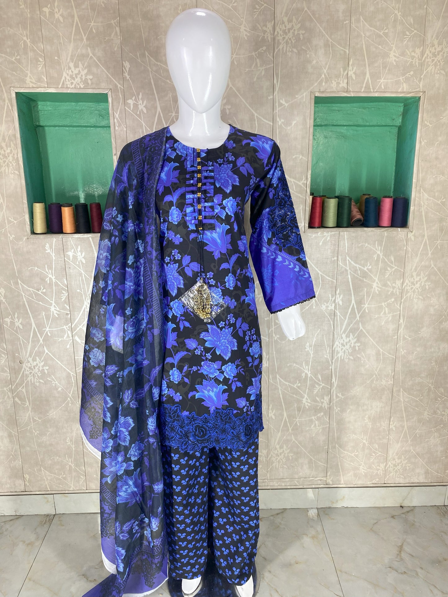 3PC Stitched Lawn Suit – Embroidered Sleeves & Daman | Fancy Tassel Neck Design