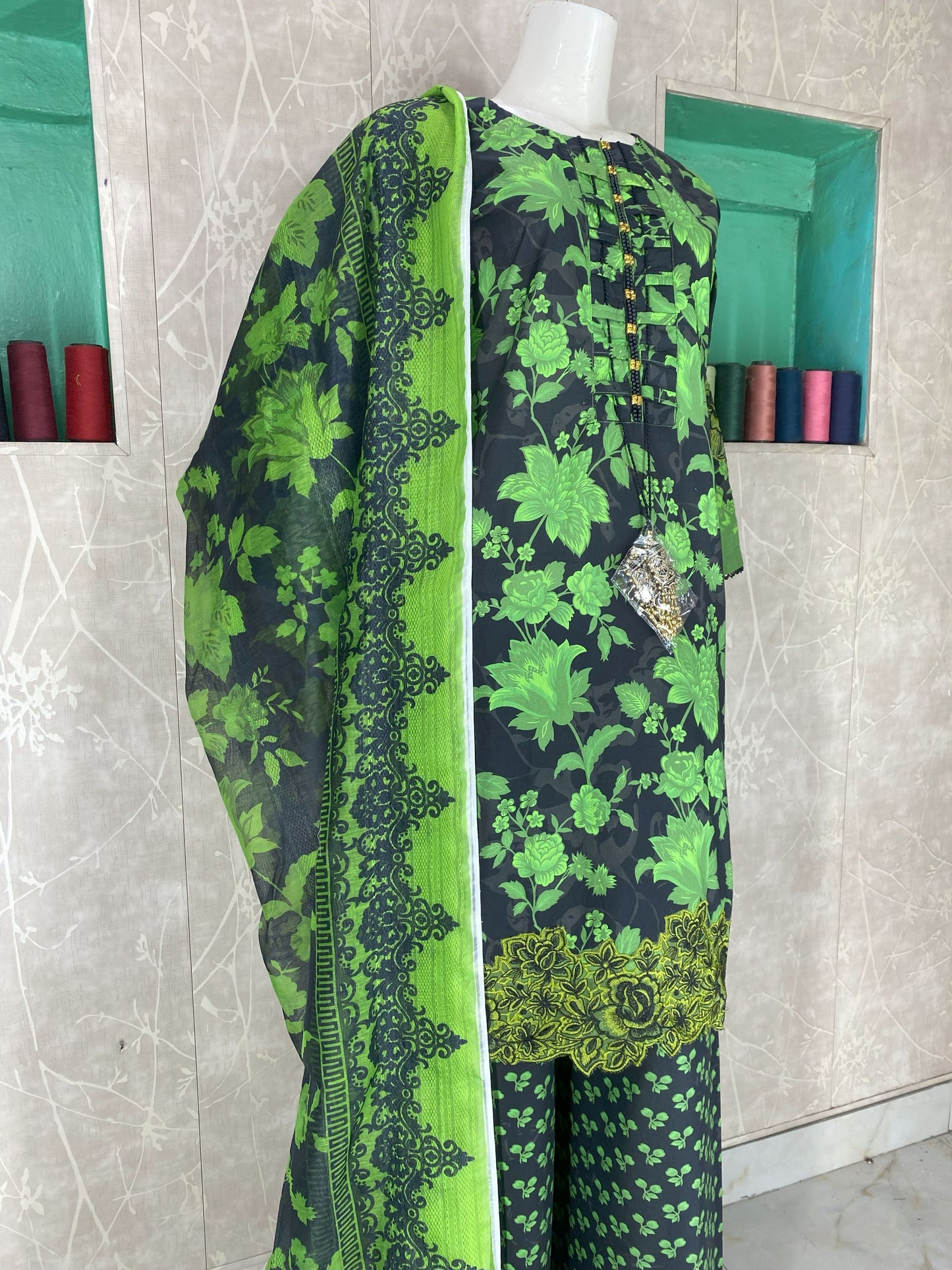 3PC Stitched Lawn Suit – Embroidered Sleeves & Daman | Fancy Tassel Neck Design